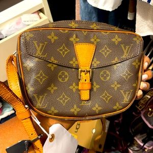 Vintage Louis Vuitton Monogram PM Jeune Fille Crossbody Shoulder Bag